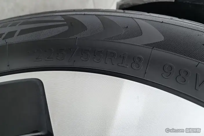 Geely Galaxy E5 2026 Model 610km Tiggo + Edition – фото 9