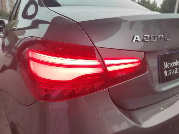 Mercedes-Benz A-class 2023 Model A 200 L Sports sedan Fashion Edition – фото 7