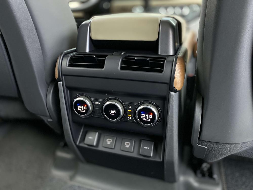Land Rover De f ender 2022 110 P400 X-DYNAMIC HSE – фото 26