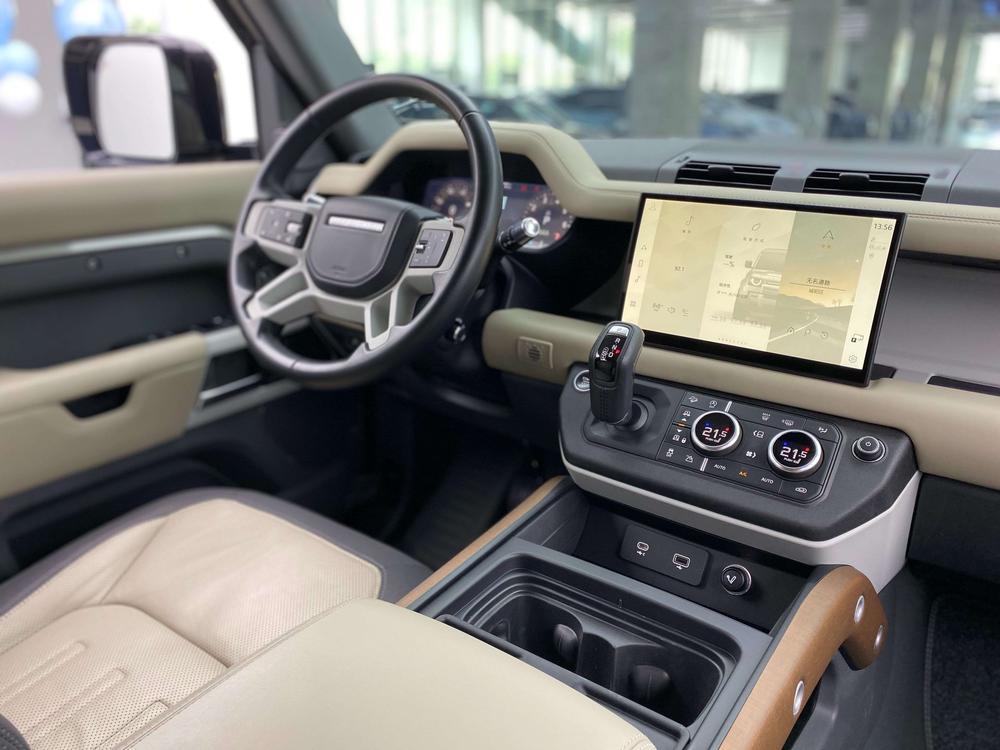 Land Rover De f ender 2022 110 P400 X-DYNAMIC HSE – фото 28