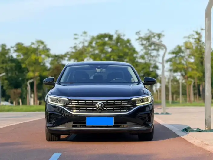 Volkswagen Passat 2022 Model 330TSI Deluxe Edition – фото 2