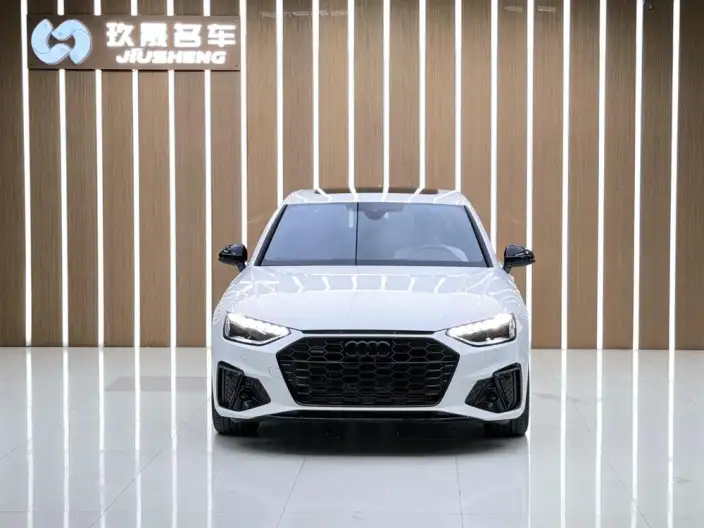 Audi A4 L 2023 Model 40 TFSI quattro Luxury Dynamic Model