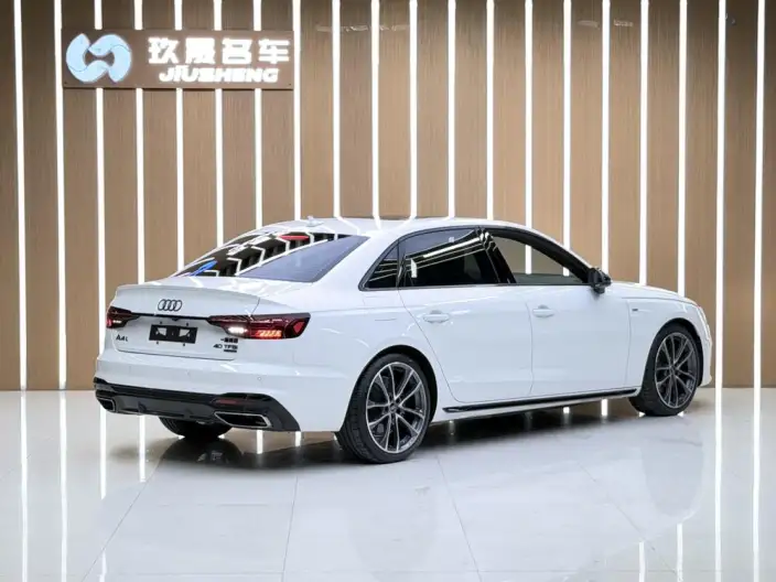 Audi A4 L 2023 Model 40 TFSI quattro Luxury Dynamic Model – фото 6