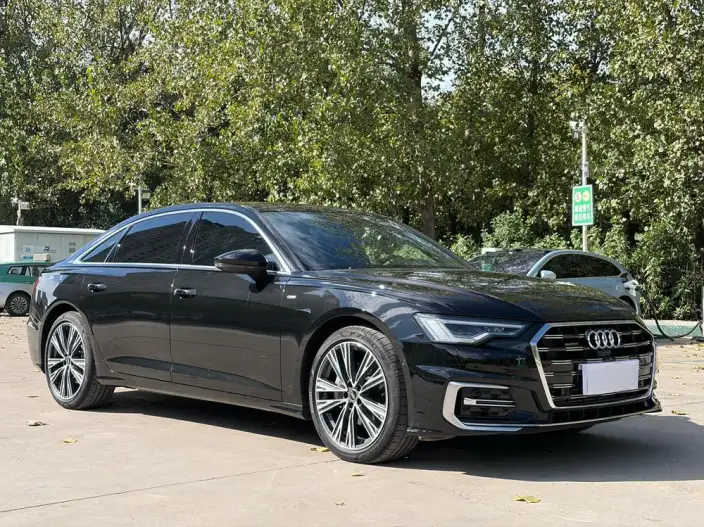 Audi A6L 2023 Model 45 TFSI quattro Exclusive Dynamic Model
