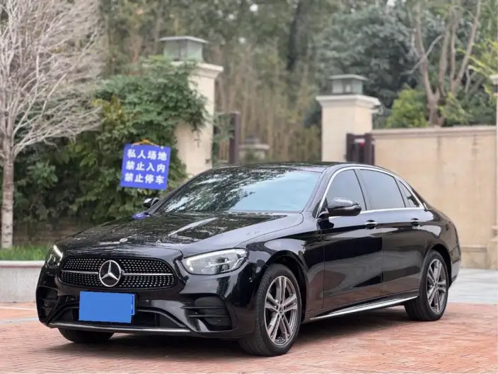 Mercedes-Benz E-Class 2023 Model E 260 L Sports sedan – фото 1