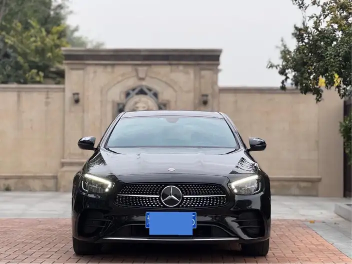 Mercedes-Benz E-Class 2023 Model E 260 L Sports sedan – фото 2