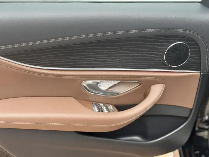 Mercedes-Benz E-Class 2023 Model E 260 L Sports sedan – фото 9