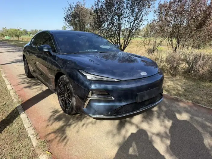 Geely Galaxy E8 PHEV 2025 Model 130km EM-i Premium Edition
