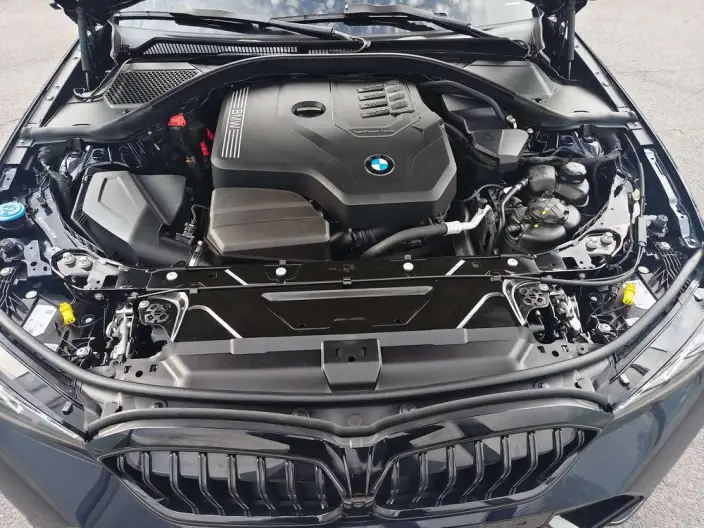 BMW 3 Series 2025 Model 330Li M Sports Night Set – фото 6