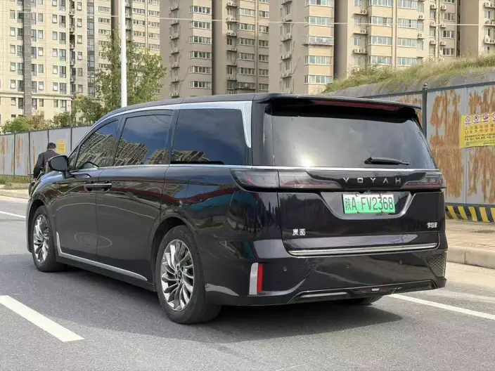 VOYAH Dreamer PHEV 2024 Model Ultra-long Endurance Ultimate Edition – фото 4