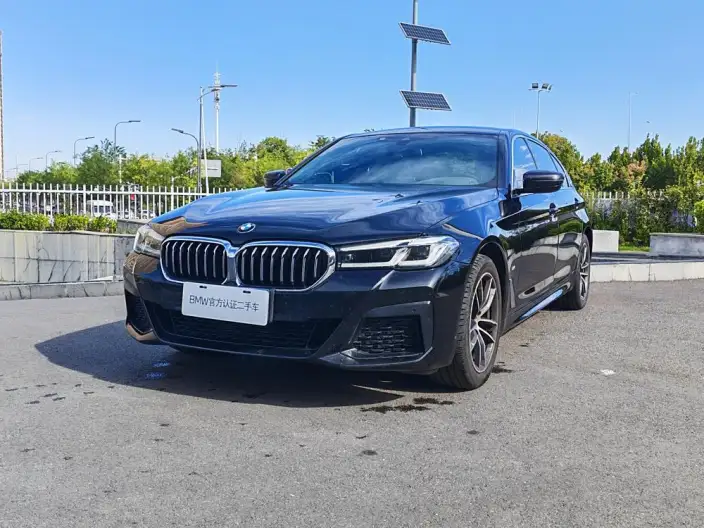 BMW 5 Series 2022 Model Facelift II 525Li M Sports Set – фото 1