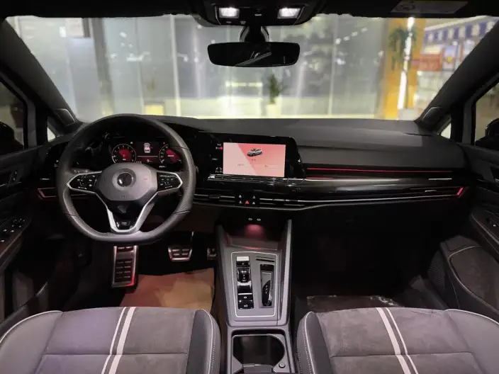 Volkswagen Golf 2023 Model 280TSI DSG R-Line Lite – фото 8