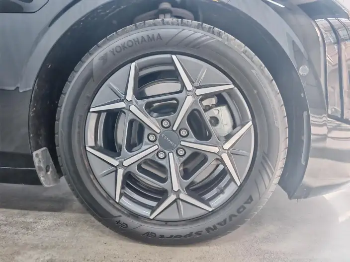 Lynk & Co 10 EM-P 2025 Model 240 4WD Ultra H5 – фото 8