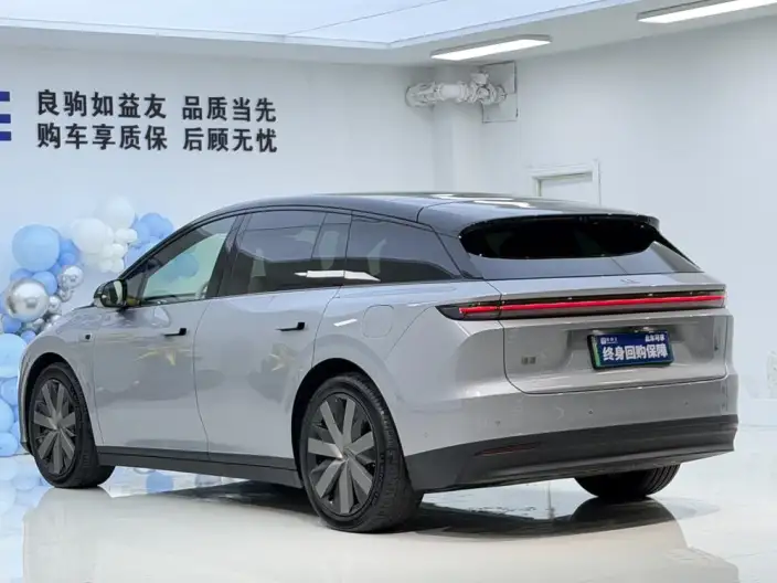 Li Auto i6 2025 Model 4WD Standard Edition – фото 4