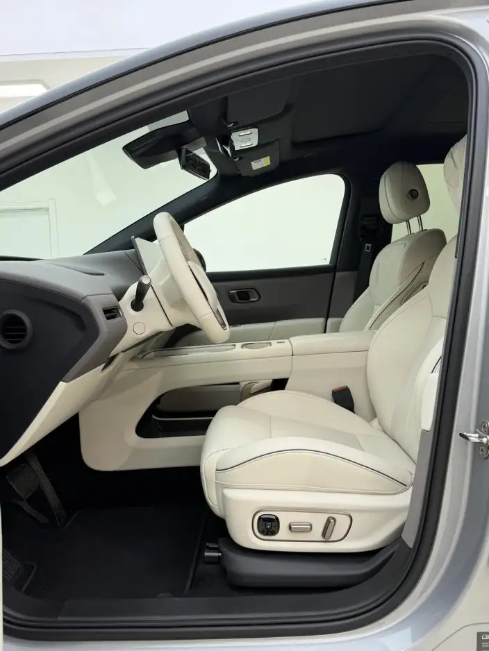 Li Auto i6 2025 Model 4WD Standard Edition – фото 8