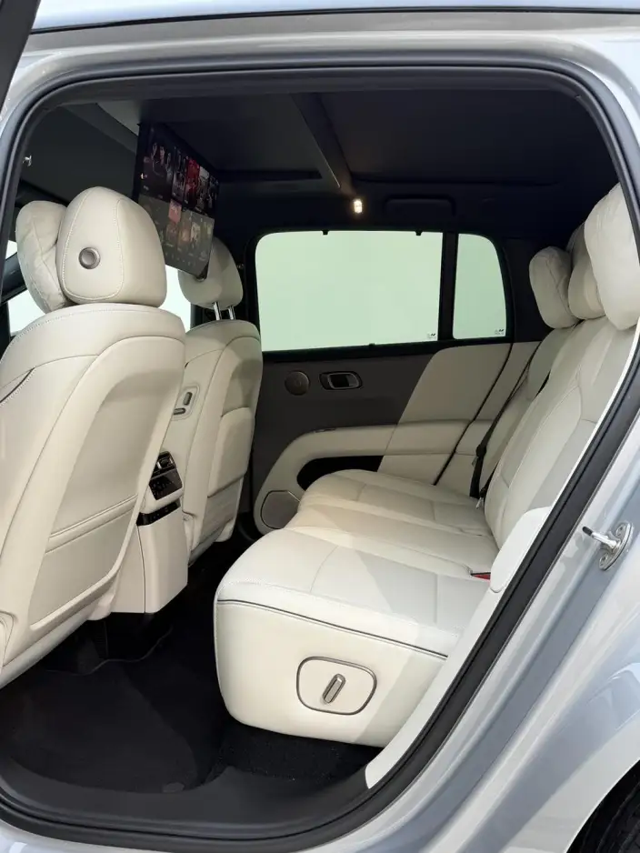 Li Auto i6 2025 Model 4WD Standard Edition – фото 9