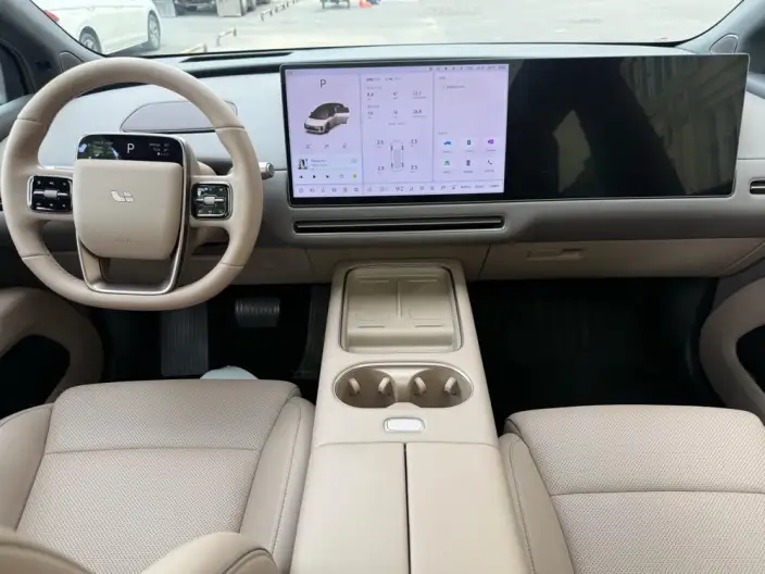 Li Auto i6 2025 Model 4WD Standard Edition – фото 7