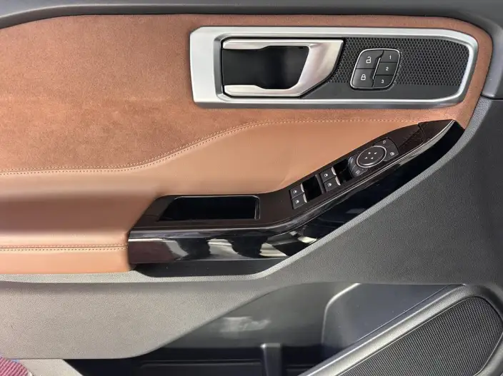 Ford Explorer 2023 Model EcoBoost 285 4WD Titan Jin Edition 7 seat – фото 7