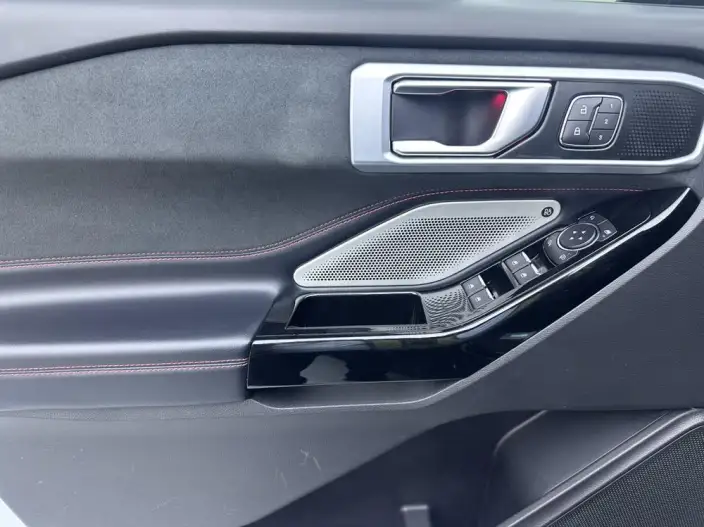 Ford Explorer 2023 Model EcoBoost 285 4WD ST-LINE 7 seat – фото 9