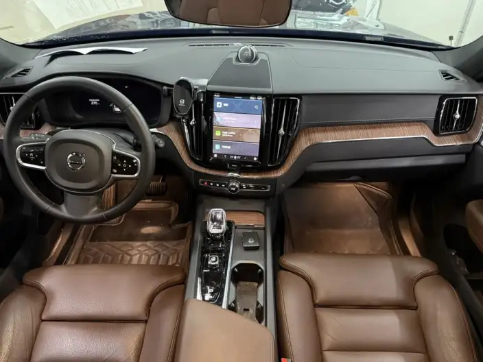 Volvo XC60 2025 Model B5 4WD Smart Range Deluxe Edition – фото 7
