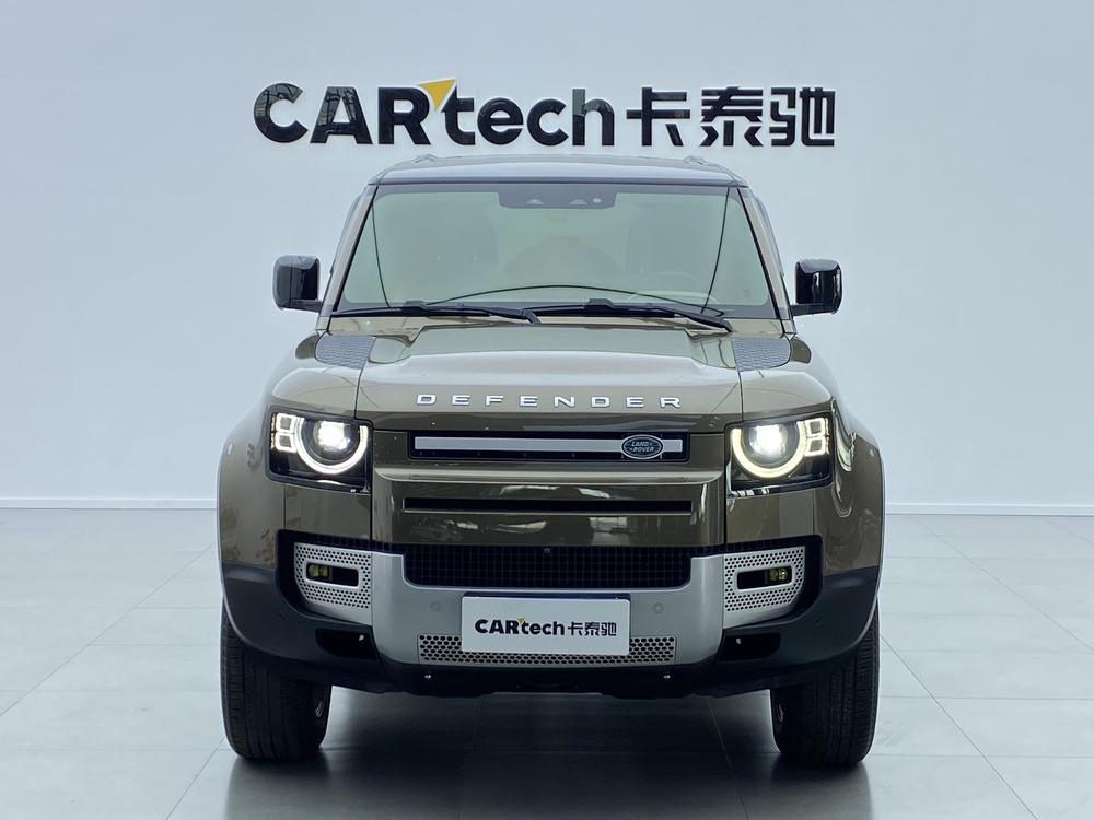 Land Rover De f ender Модель 2020 года 110 P400 HSE – фото 2