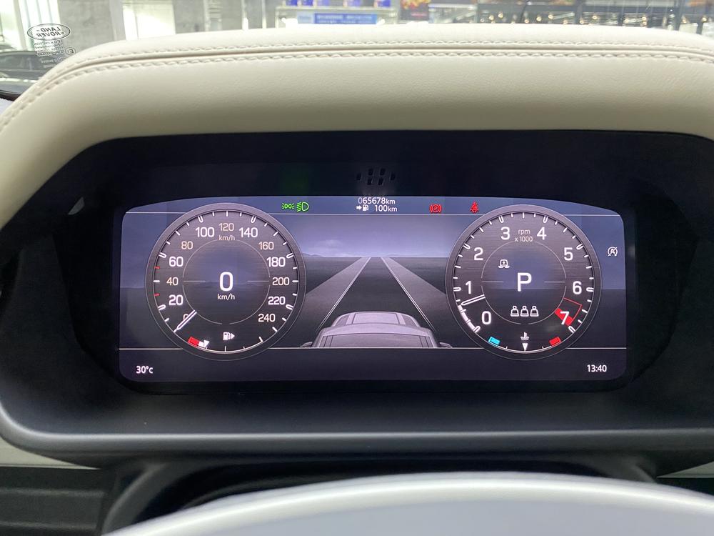 Land Rover De f ender Модель 2020 года 110 P400 HSE – фото 24
