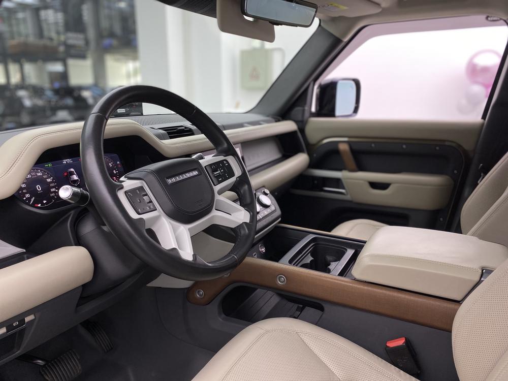 Land Rover De f ender Модель 2020 года 110 P400 HSE – фото 31