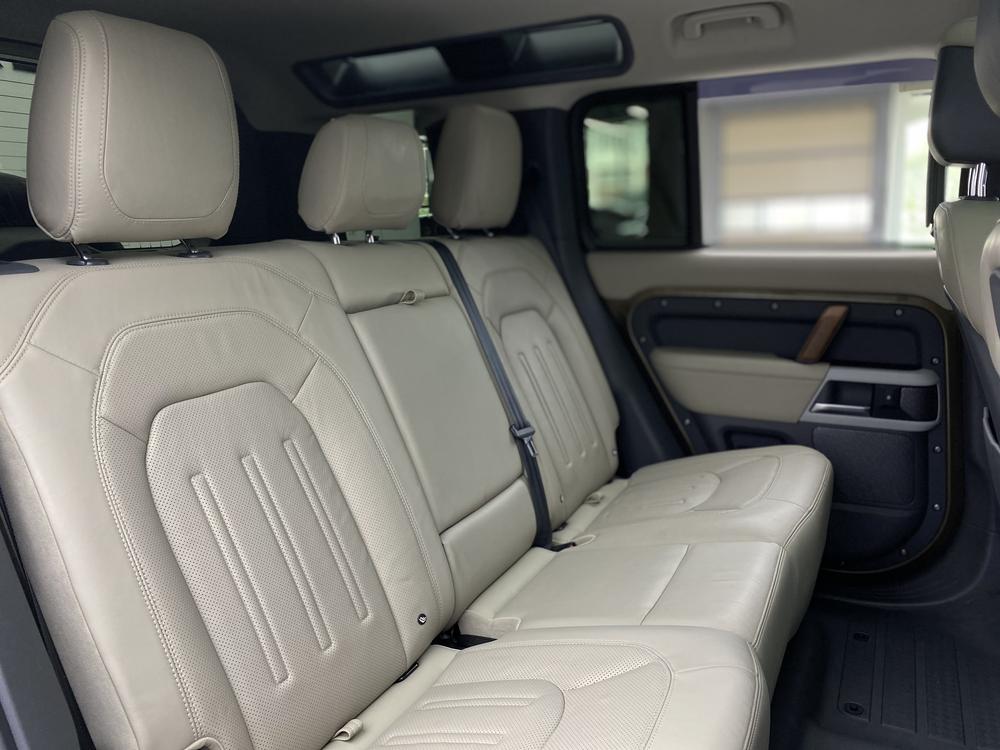 Land Rover De f ender Модель 2020 года 110 P400 HSE – фото 33
