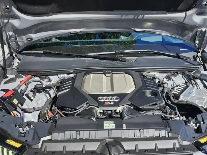 Audi RS 6 2024 Model RS 6 4.0T Avant Performance – фото 6