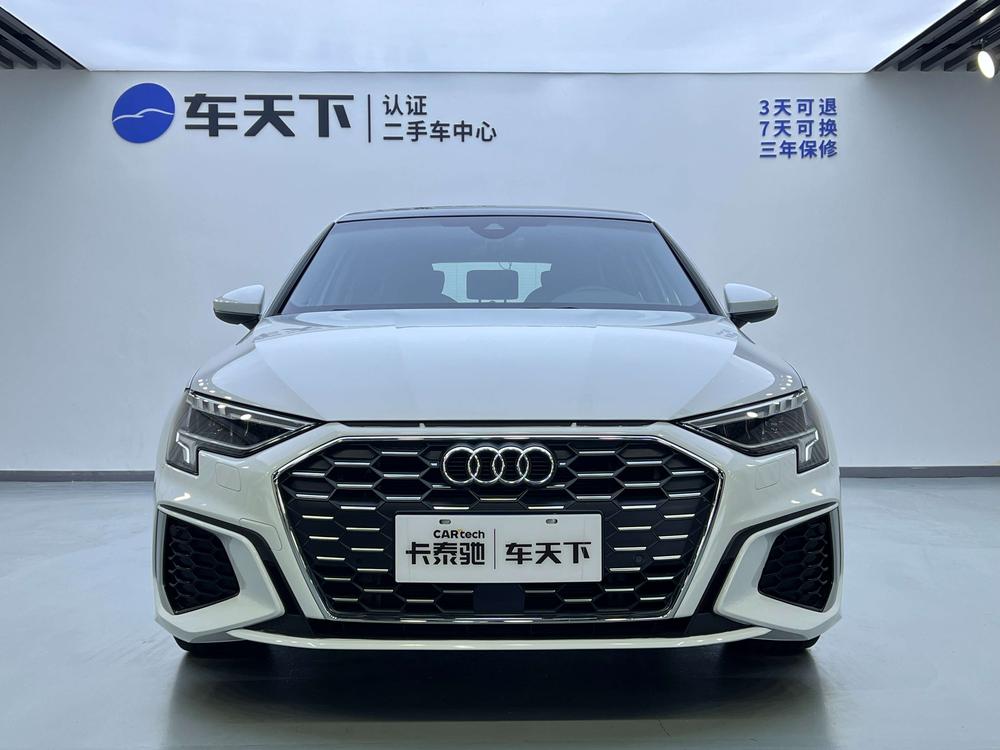 Audi A3 2023 Sportback 35 TFSI Stylish Sportback – фото 2