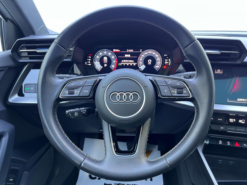 Audi A3 2023 Sportback 35 TFSI Stylish Sportback – фото 17