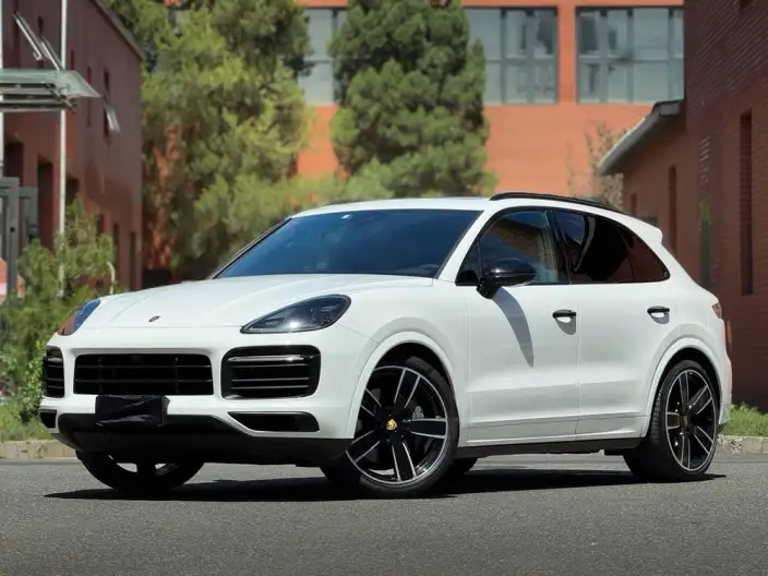 Cayenne 2022 Model Cayenne S 2.9T Platinum edition – фото 1
