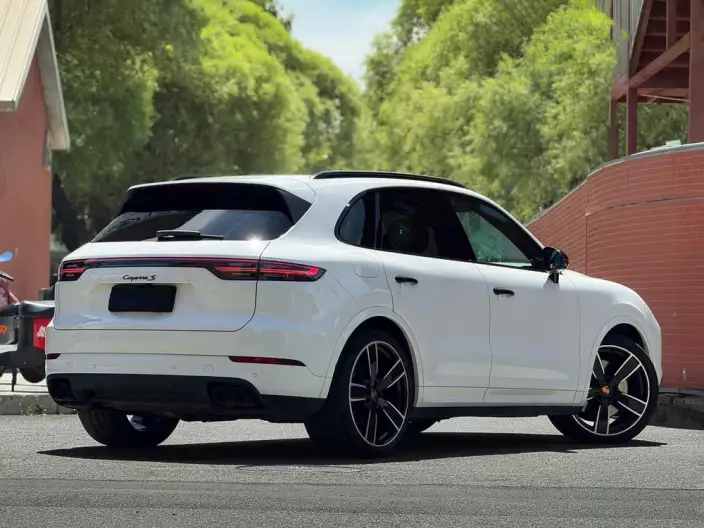 Cayenne 2022 Model Cayenne S 2.9T Platinum edition – фото 6