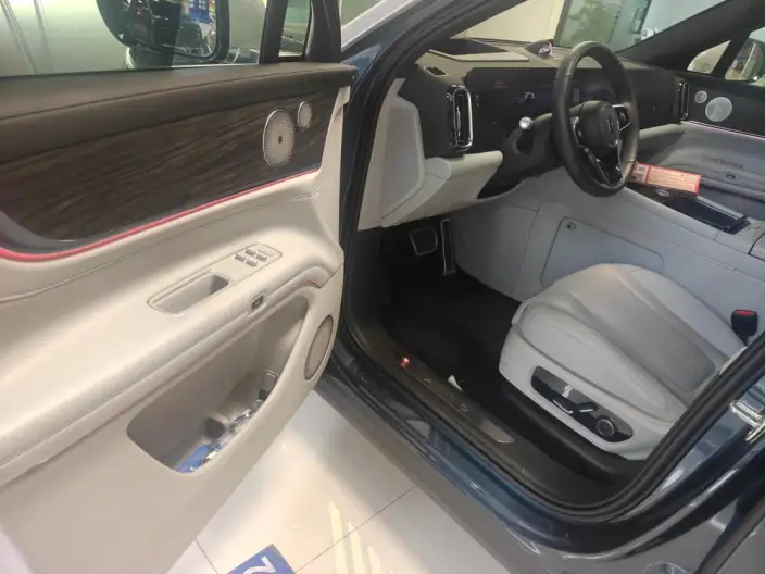 Aito M9 2024 Model EV Ultra VI seat Edition – фото 5