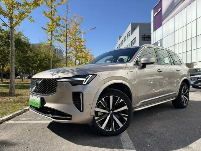 Volvo XC90 PHEV 2025 Model E Drive Hybrid T8 Long Battery Life Pro Smart Prestige Deluxe Edition 7 seat