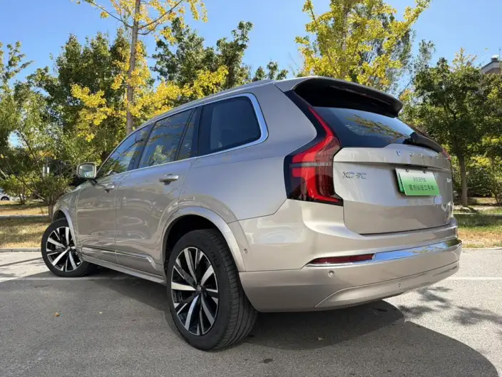 Volvo XC90 PHEV 2025 Model E Drive Hybrid T8 Long Battery Life Pro Smart Prestige Deluxe Edition 7 seat