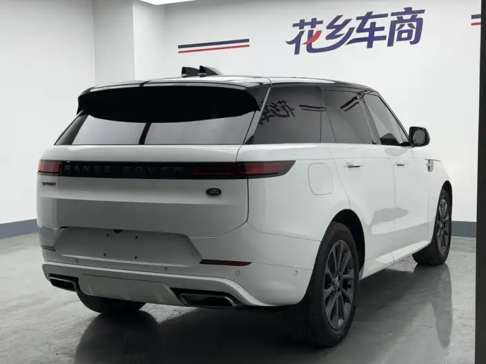 Range Rover Sport 2023 Model 3.0 L6 DYNAMIC SE – фото 6
