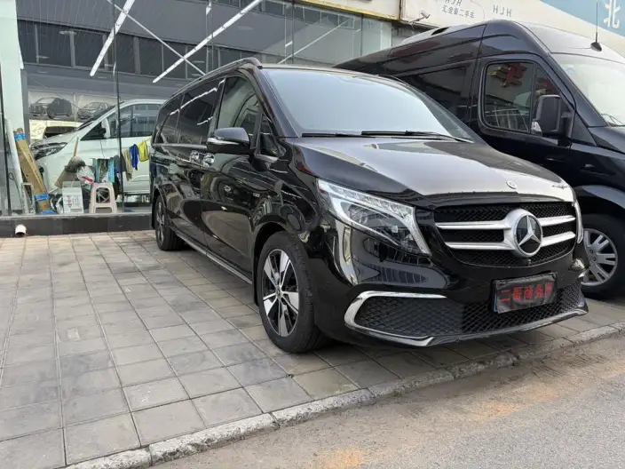 Mercedes-Benz V-Class 2022 Model V 260 L Long wheelbase Premium Edition – фото 3