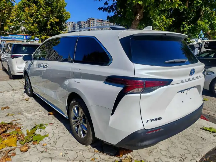 Toyota Sienna 2023 Model Hybrid 2.5L Comfort Edition – фото 3