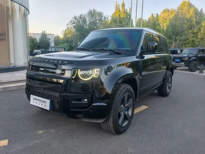 Land Rover Defender 2025 Model 110 3.0T P400 HSE X-Dynamic