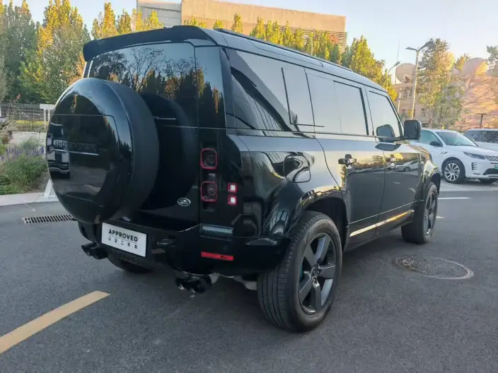 Land Rover Defender 2025 Model 110 3.0T P400 HSE X-Dynamic