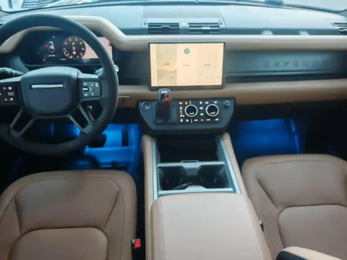 Land Rover Defender 2025 Model 110 3.0T P400 HSE X-Dynamic – фото 5