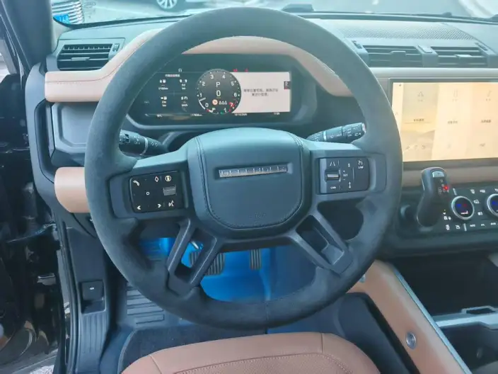 Land Rover Defender 2025 Model 110 3.0T P400 HSE X-Dynamic – фото 7
