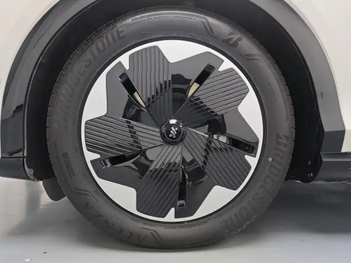 IM LS7 2023 Model Elite Rear Drive Edition – фото 8