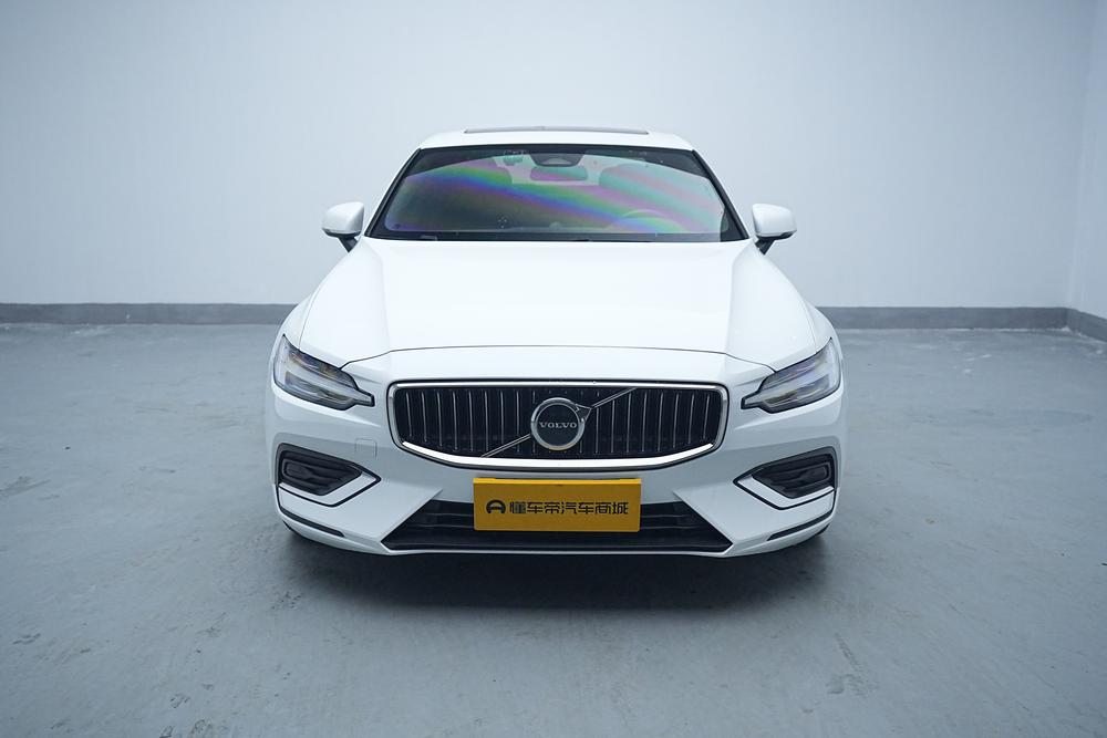 Volvo S60 2024 B4 B4 Smart Luxury – фото 2