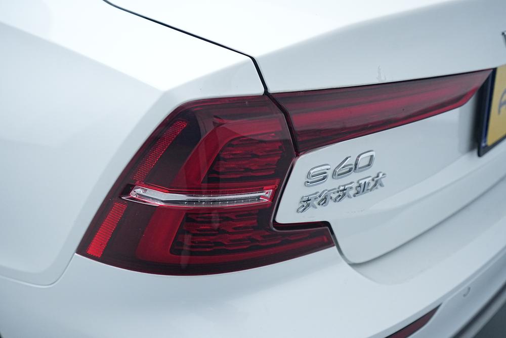 Volvo S60 2024 B4 B4 Smart Luxury – фото 13