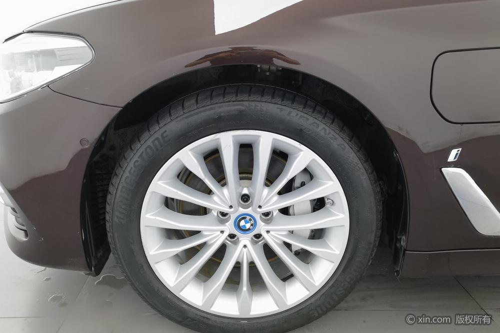 BMW 5 Series PHEV 2019 Facelift 530Le Luxury Package – фото 9