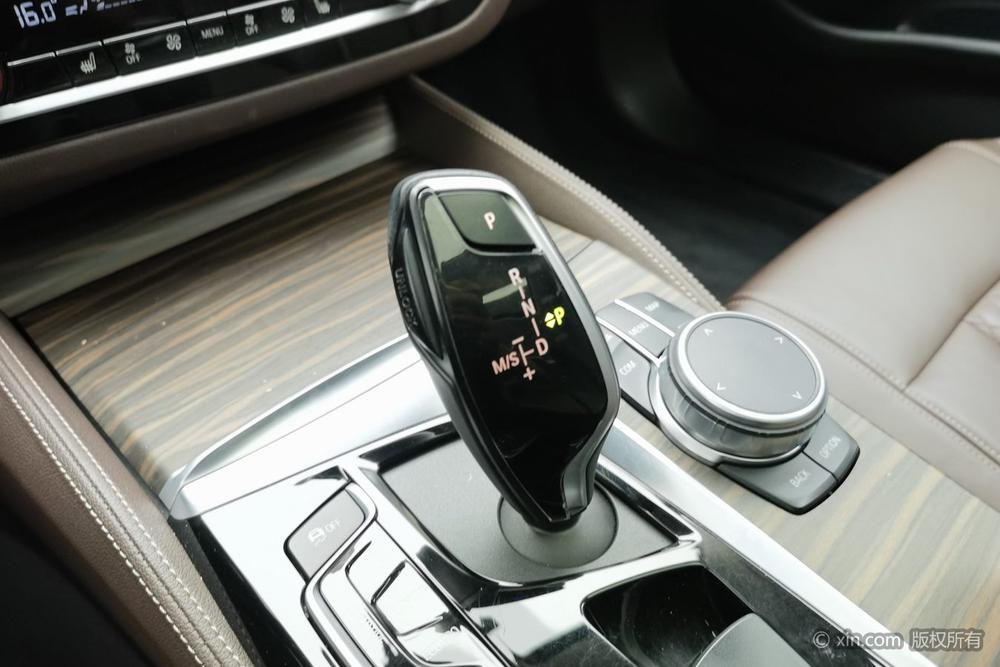 BMW 5 Series PHEV 2019 Facelift 530Le Luxury Package – фото 16