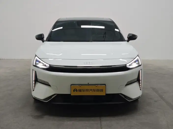 Geely Galaxy L6 2023 Model 1.5T DHT 60km PLUS