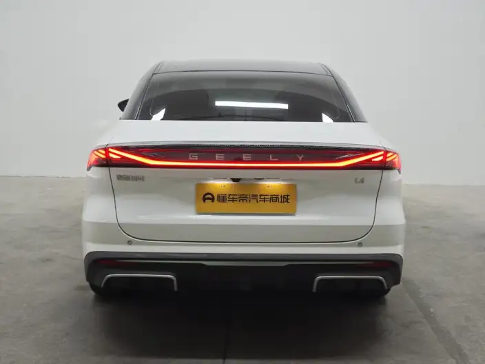 Geely Galaxy L6 2023 Model 1.5T DHT 60km PLUS – фото 6